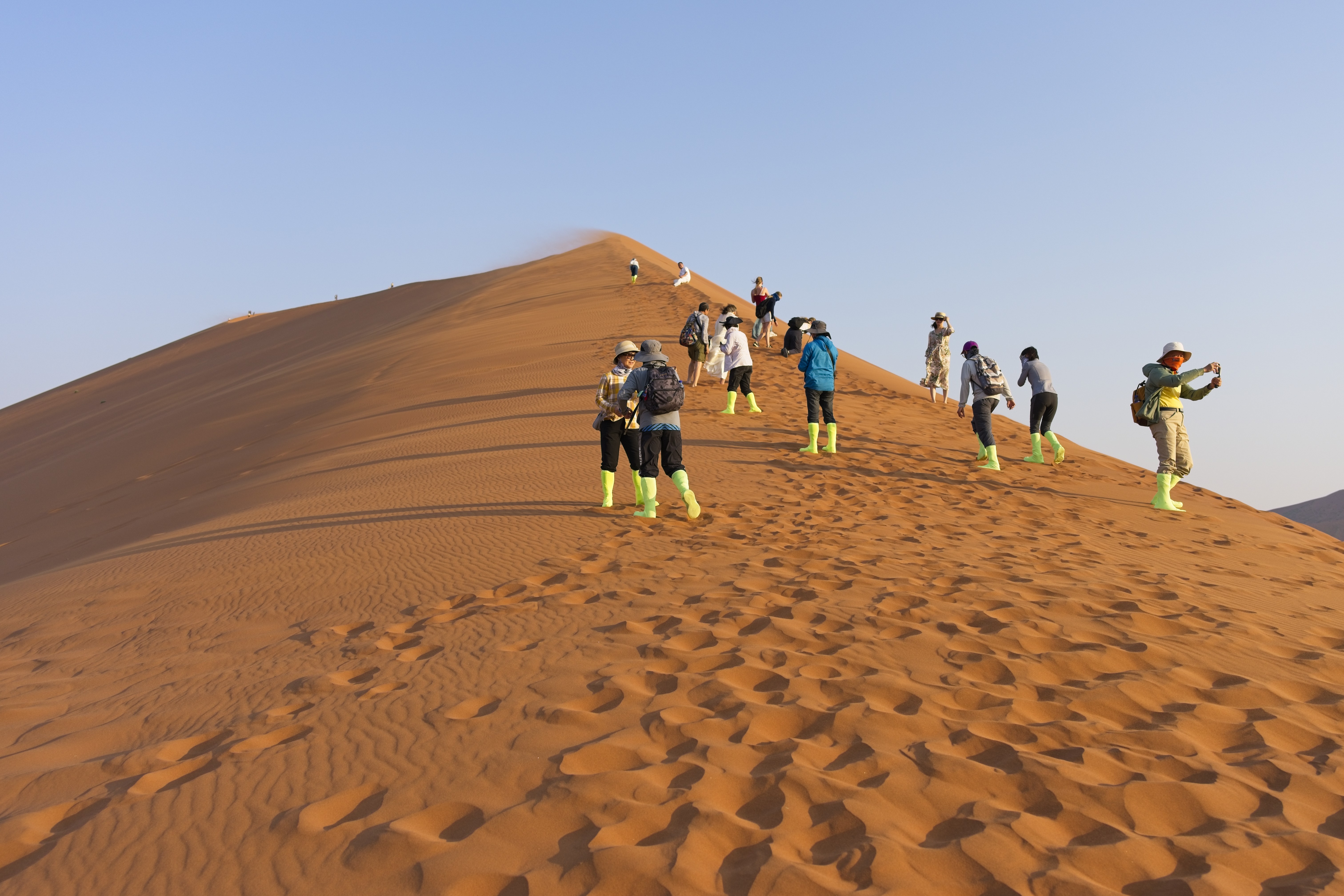 Chinese dune trekkers