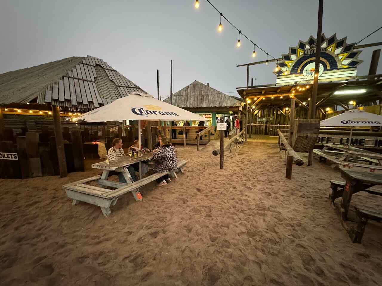 Tiger Reef beach bar
